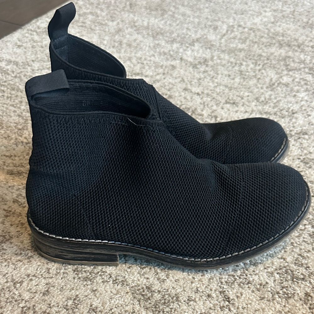Charleston Shoe Co Black Barcelona Ankle Boot 9